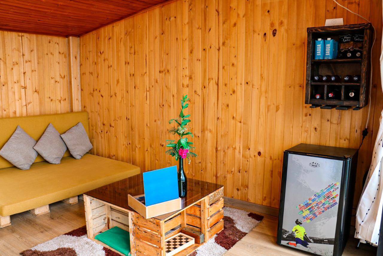 Cabañas en la Laguna de Tota